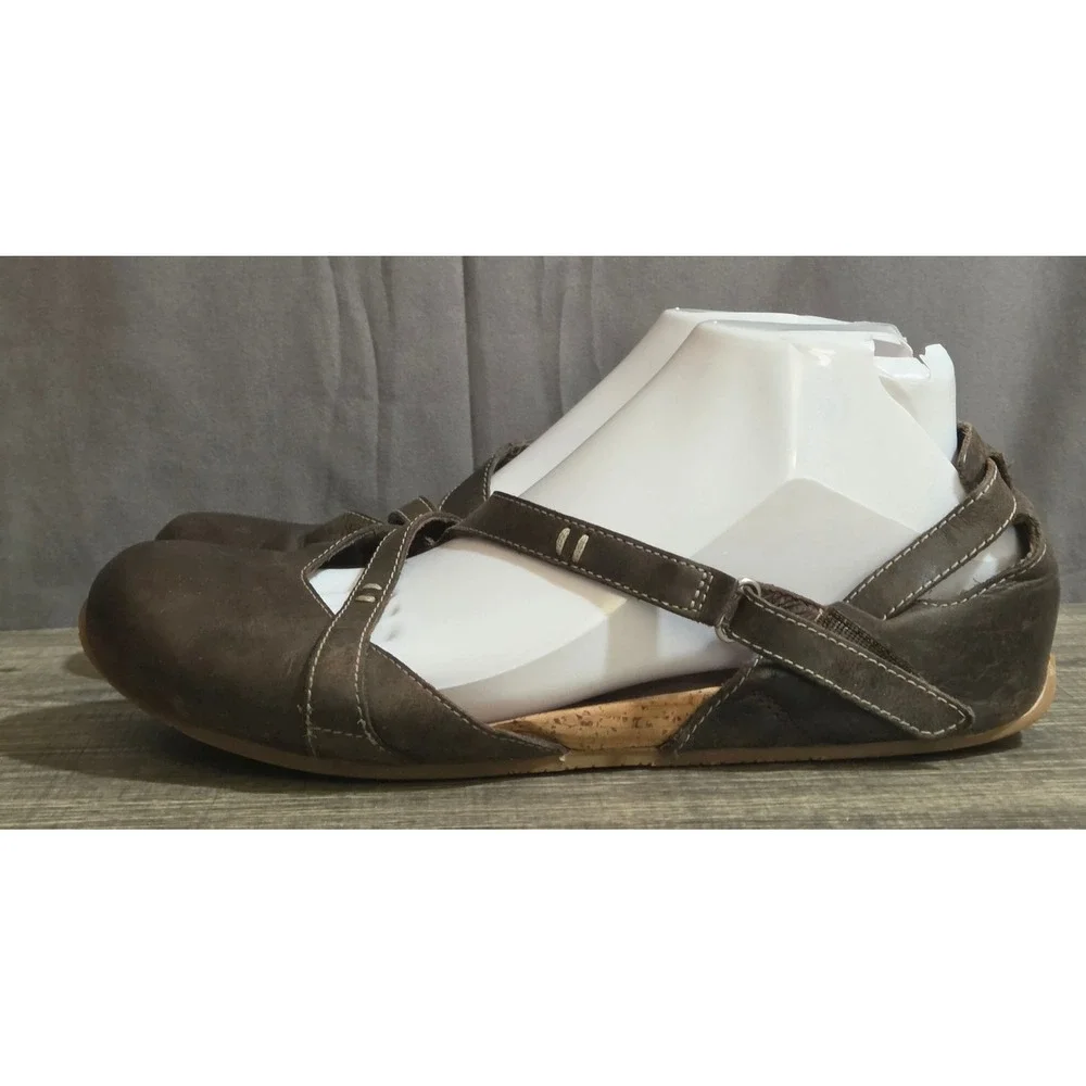 Ahnu Karma Latitude Cross Strap Adjustable Shoes Women Size 8.5 Brown